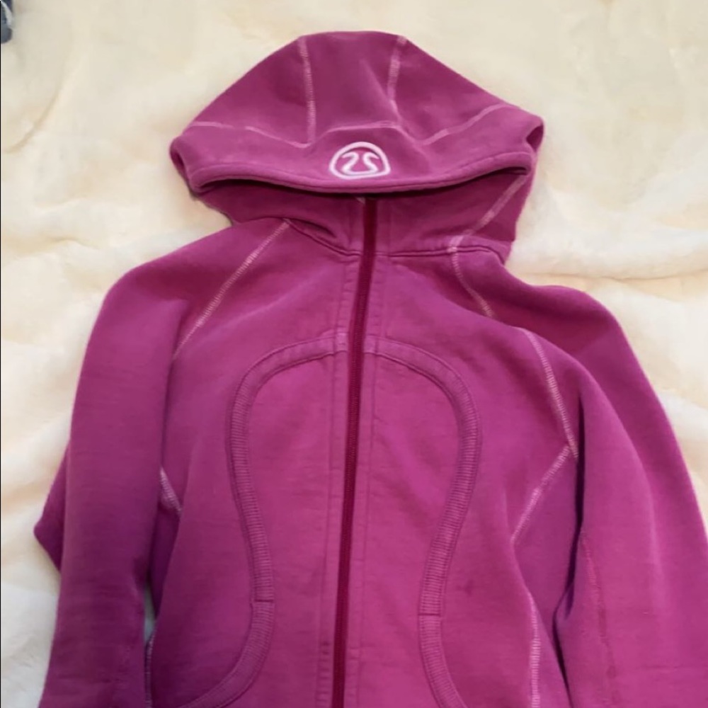 LULU-LEMON pink scuba hoodie